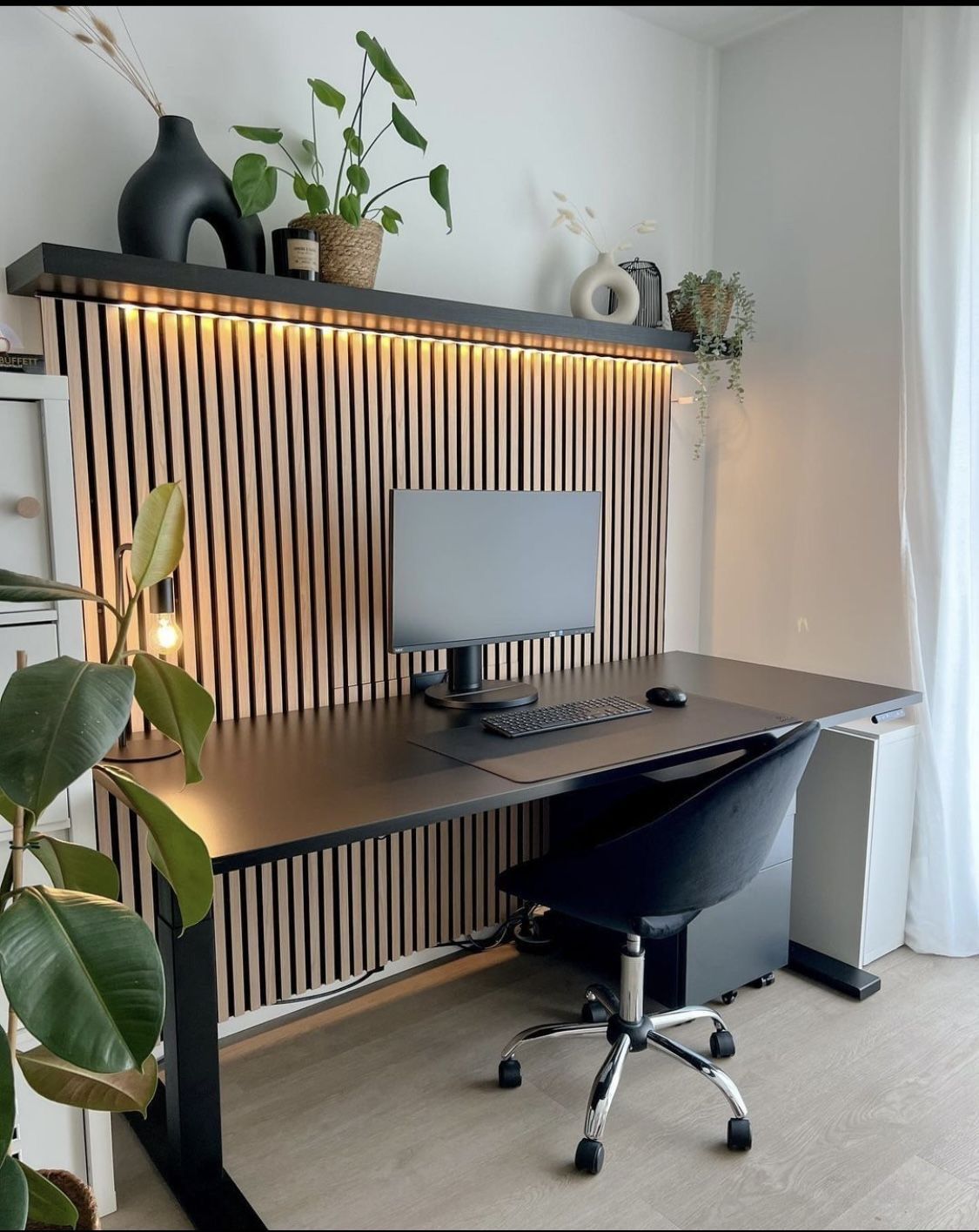 Home office acoustic slat wall panels - wood veneer feature wall - Walevo UK